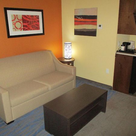 Best Western St. Louis Airport North Hotel & Suites Hazelwood Extérieur photo