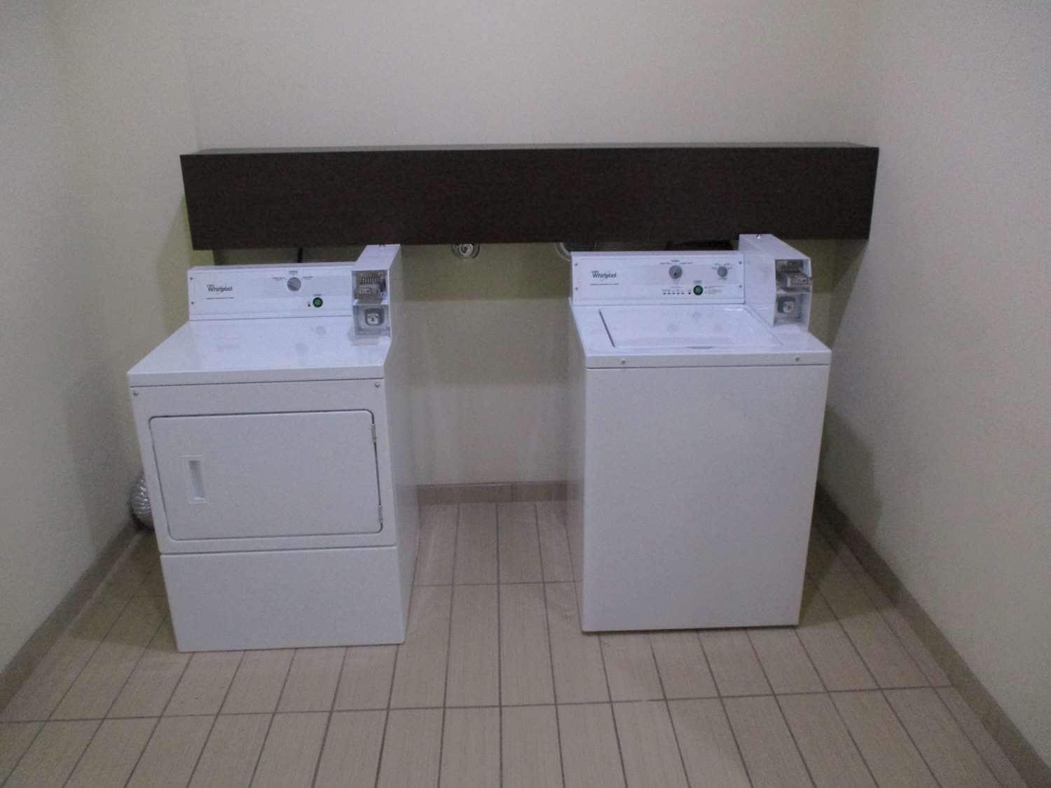 Best Western St. Louis Airport North Hotel & Suites Hazelwood Extérieur photo