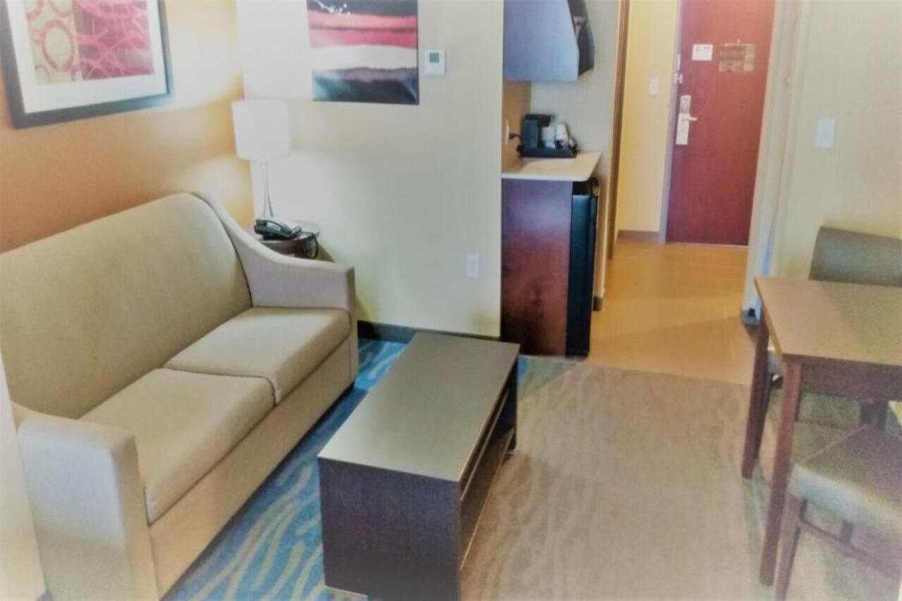 Best Western St. Louis Airport North Hotel & Suites Hazelwood Extérieur photo
