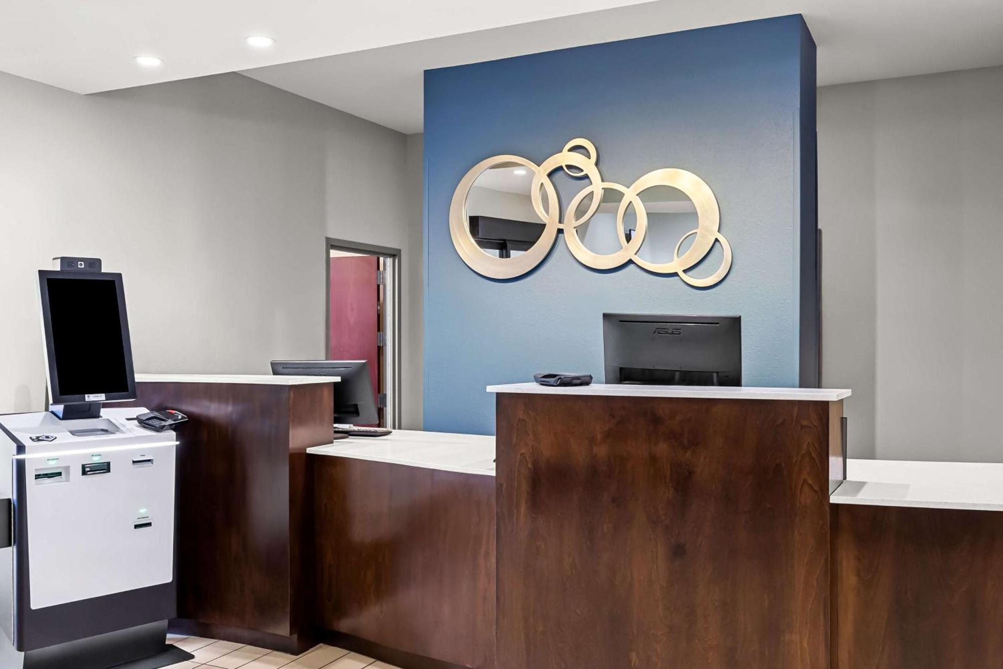 Best Western St. Louis Airport North Hotel & Suites Hazelwood Extérieur photo