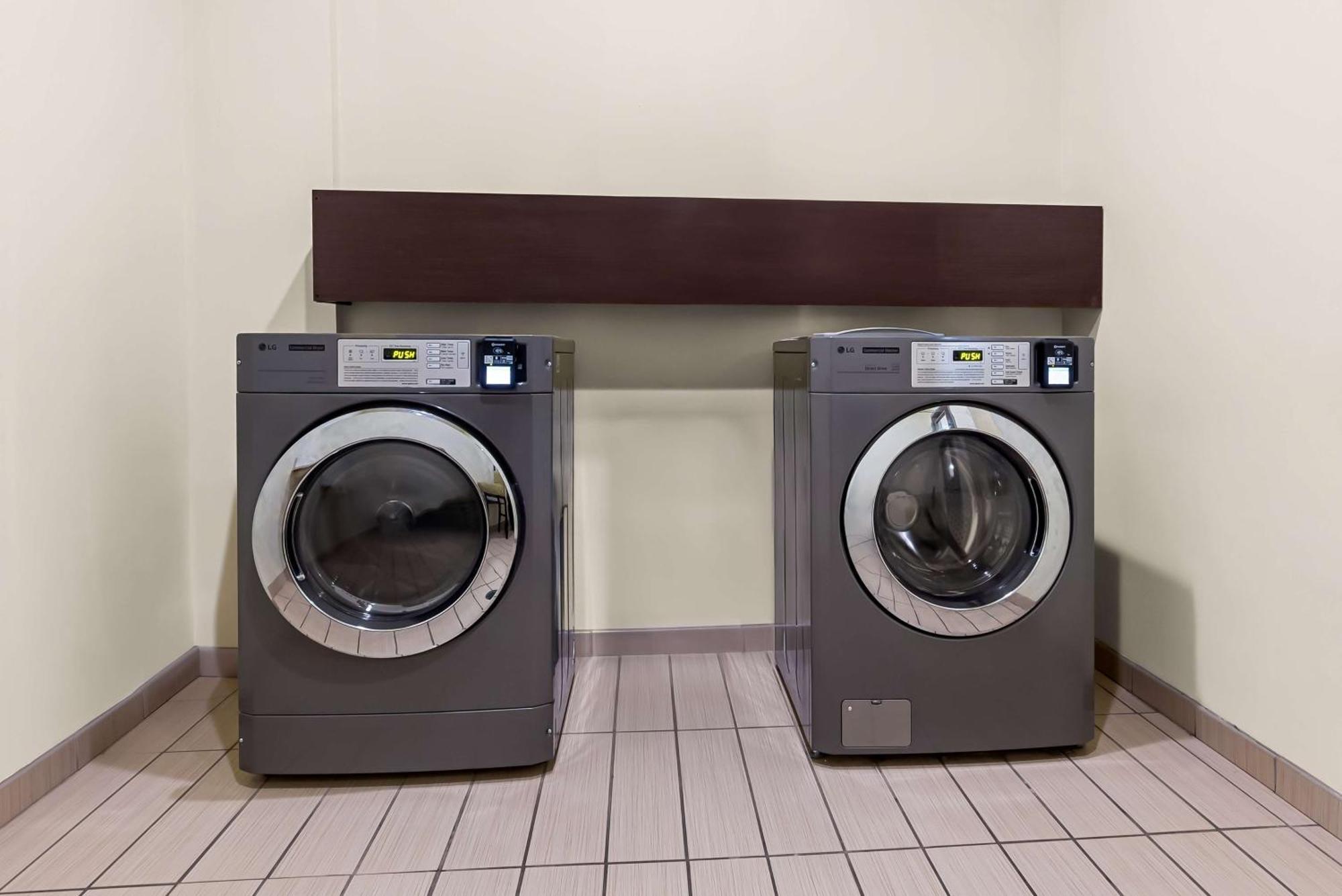Best Western St. Louis Airport North Hotel & Suites Hazelwood Extérieur photo