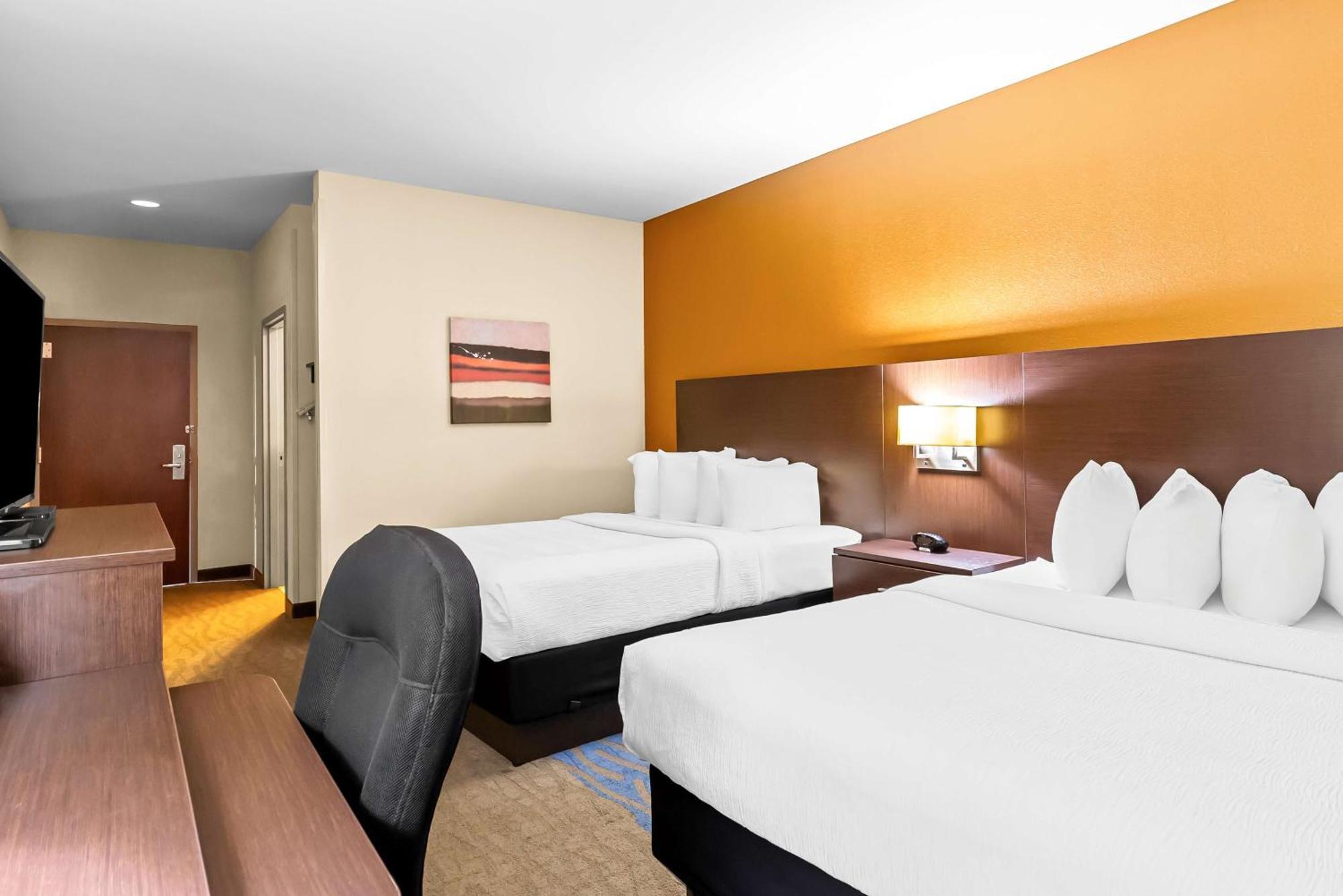 Best Western St. Louis Airport North Hotel & Suites Hazelwood Extérieur photo