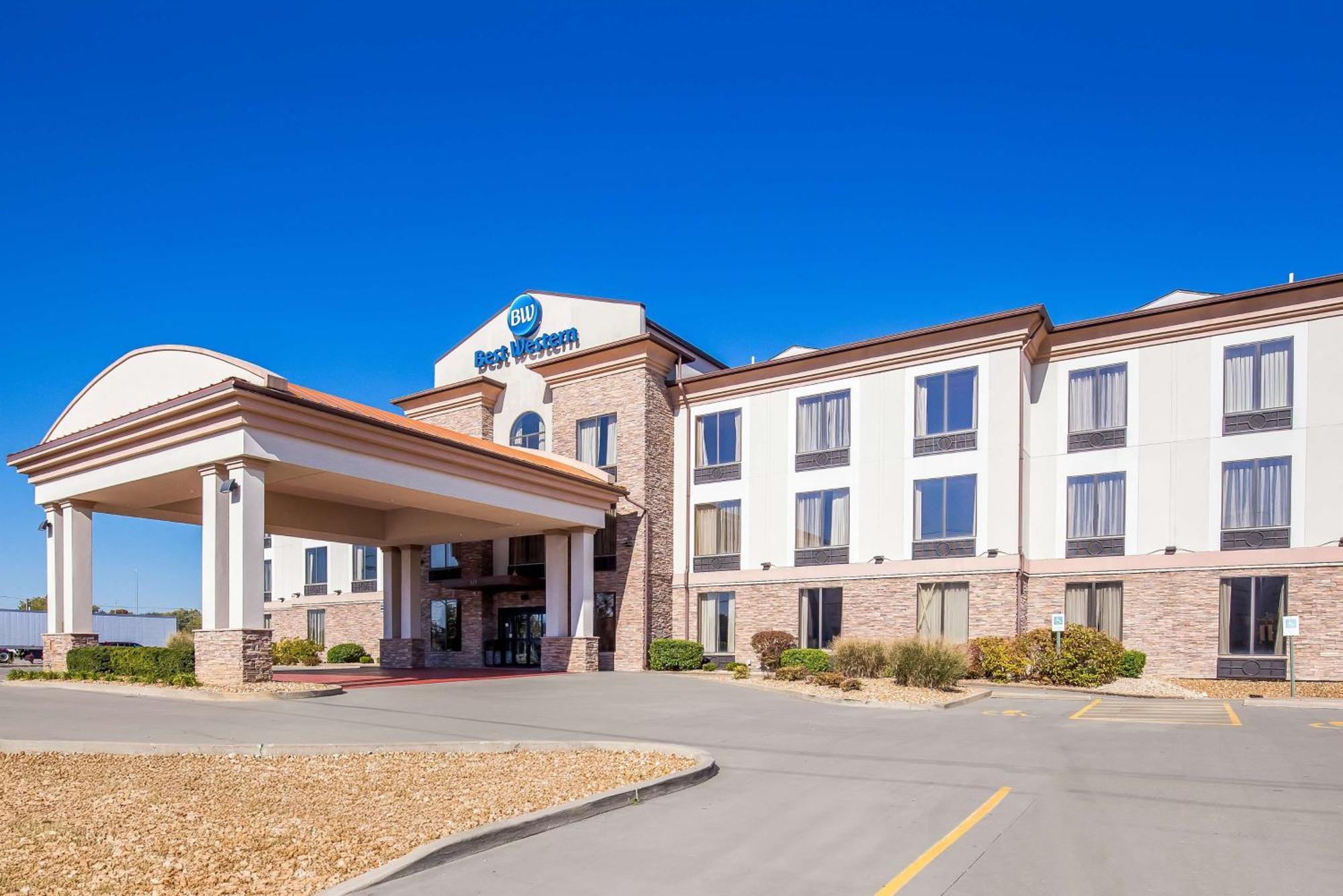 Best Western St. Louis Airport North Hotel & Suites Hazelwood Extérieur photo